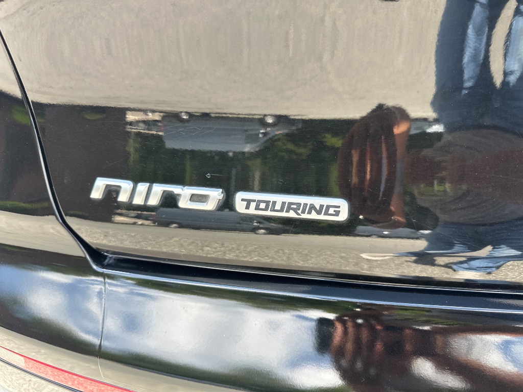 2017 Kia Niro - $11,499