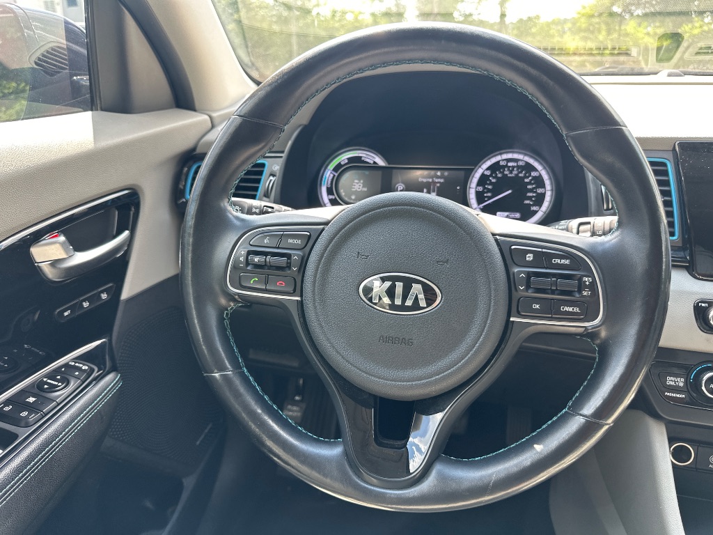 2017 Kia Niro - $11,499