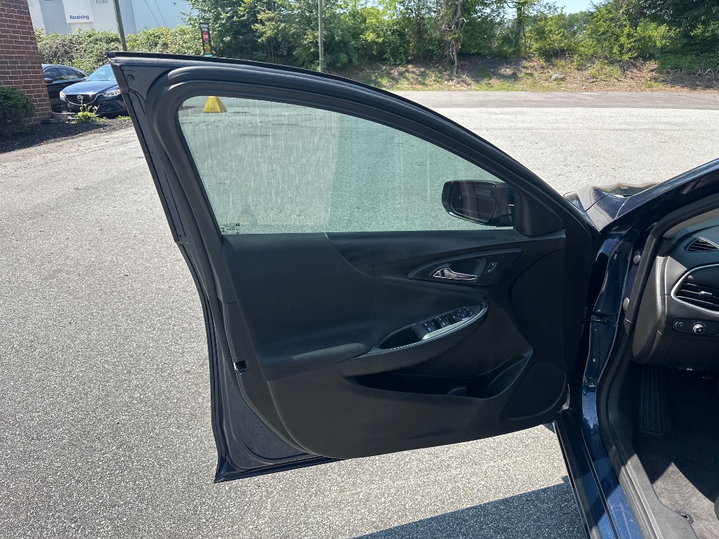 2022 Chevrolet Malibu - $13,999