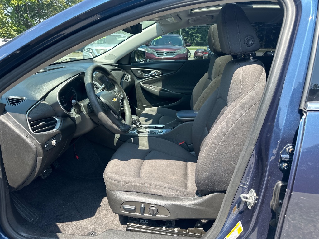 2022 Chevrolet Malibu - $13,999
