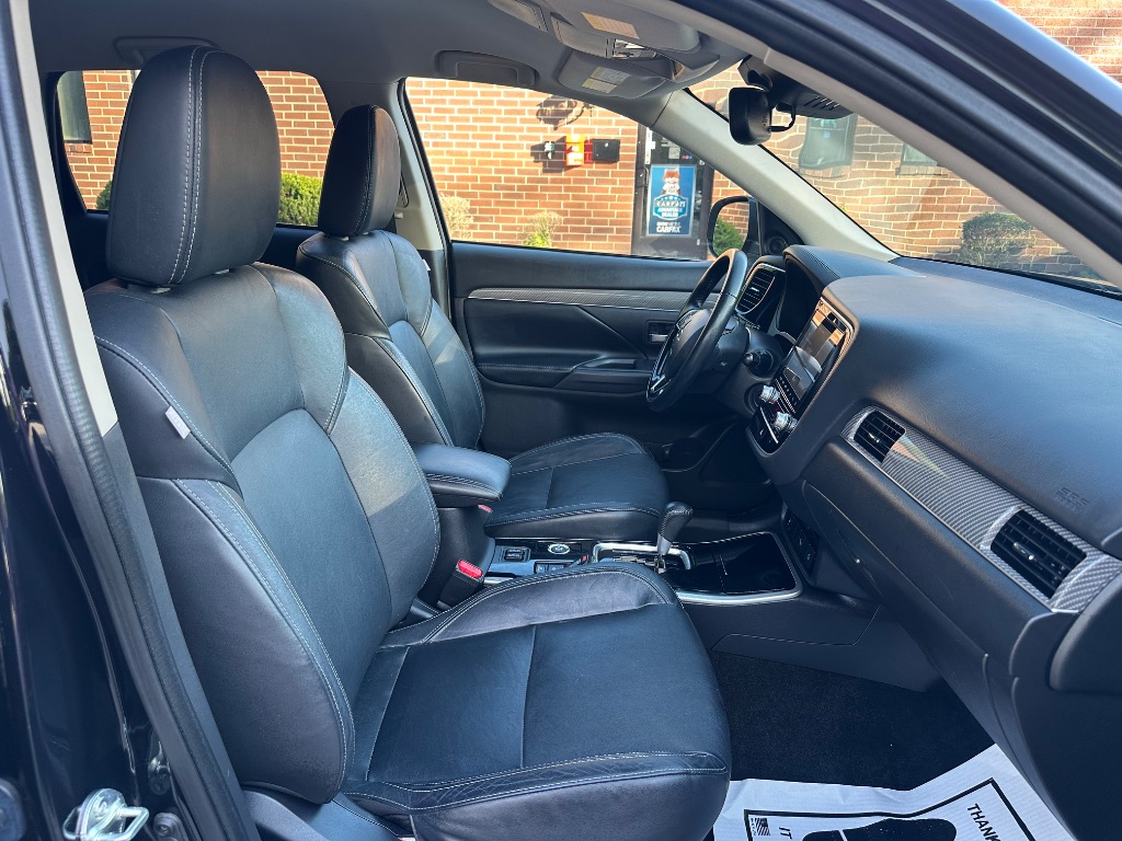 2020 Mitsubishi Outlander - $12,999