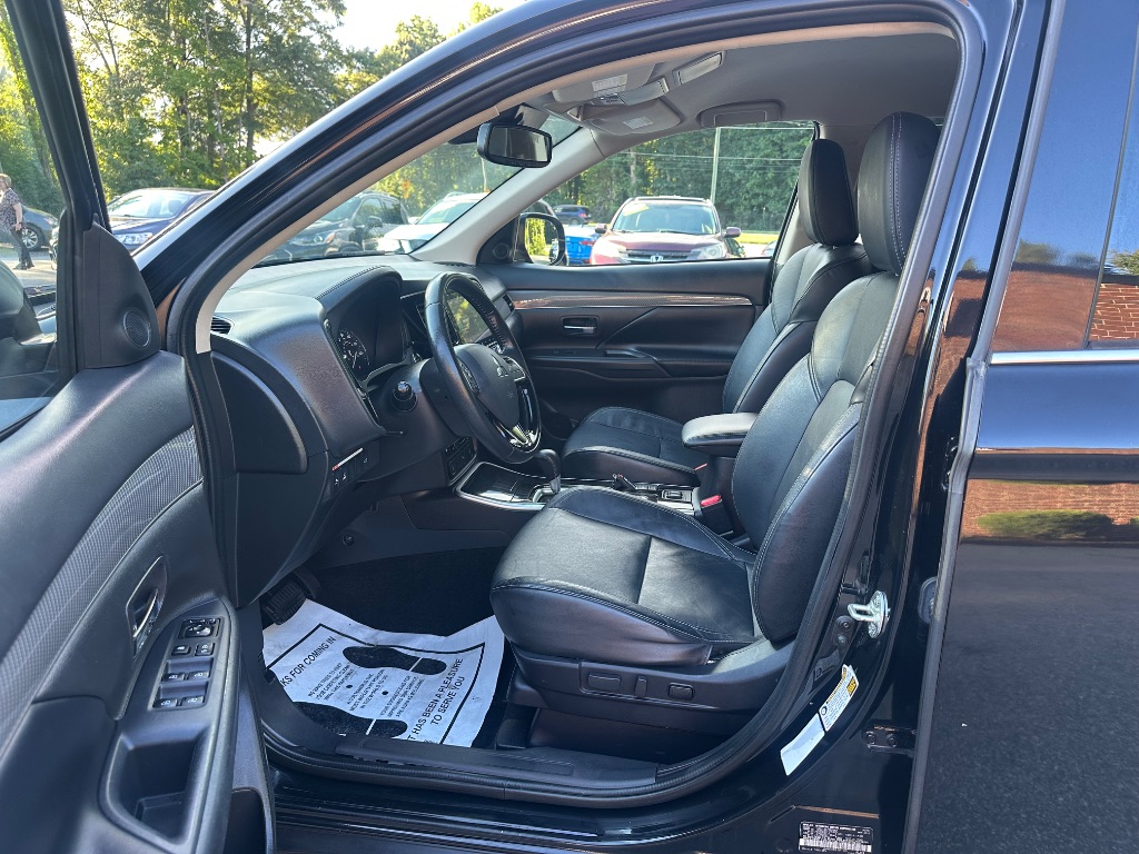 2020 Mitsubishi Outlander - $12,999