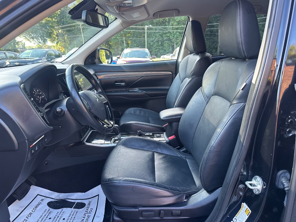 2020 Mitsubishi Outlander - $12,999