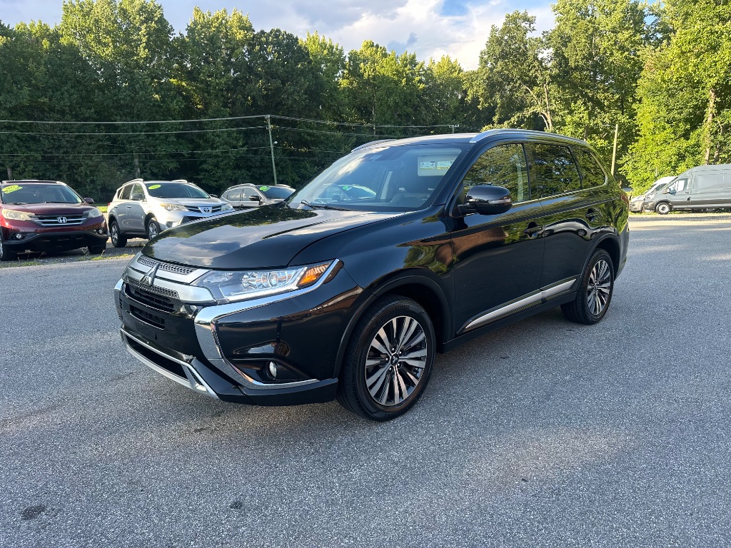 2020 Mitsubishi Outlander - $12,999