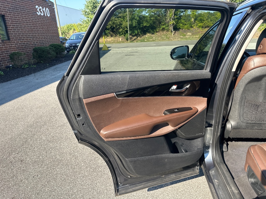 2020 Kia Sorento - $14,499