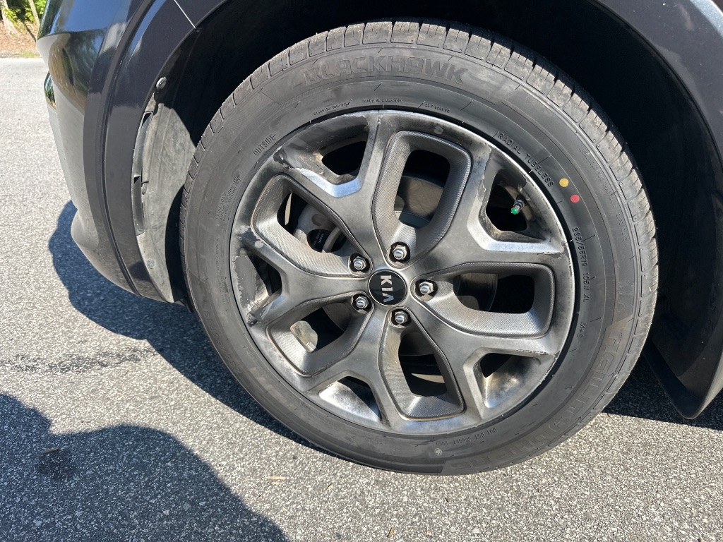 2020 Kia Sorento - $14,499