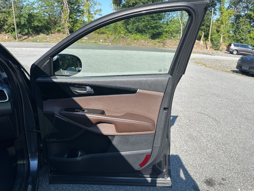 2020 Kia Sorento - $14,499