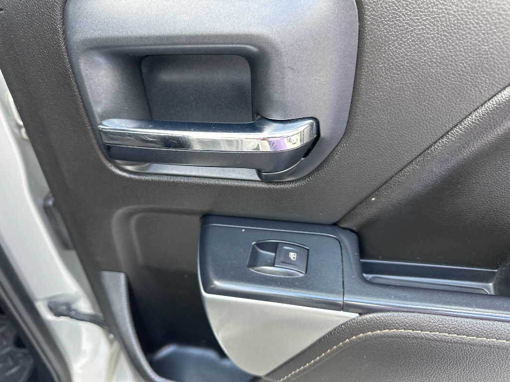 2016 Chevrolet Silverado - $13,999