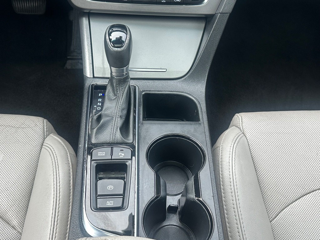 2016 Hyundai Sonata - $9,999