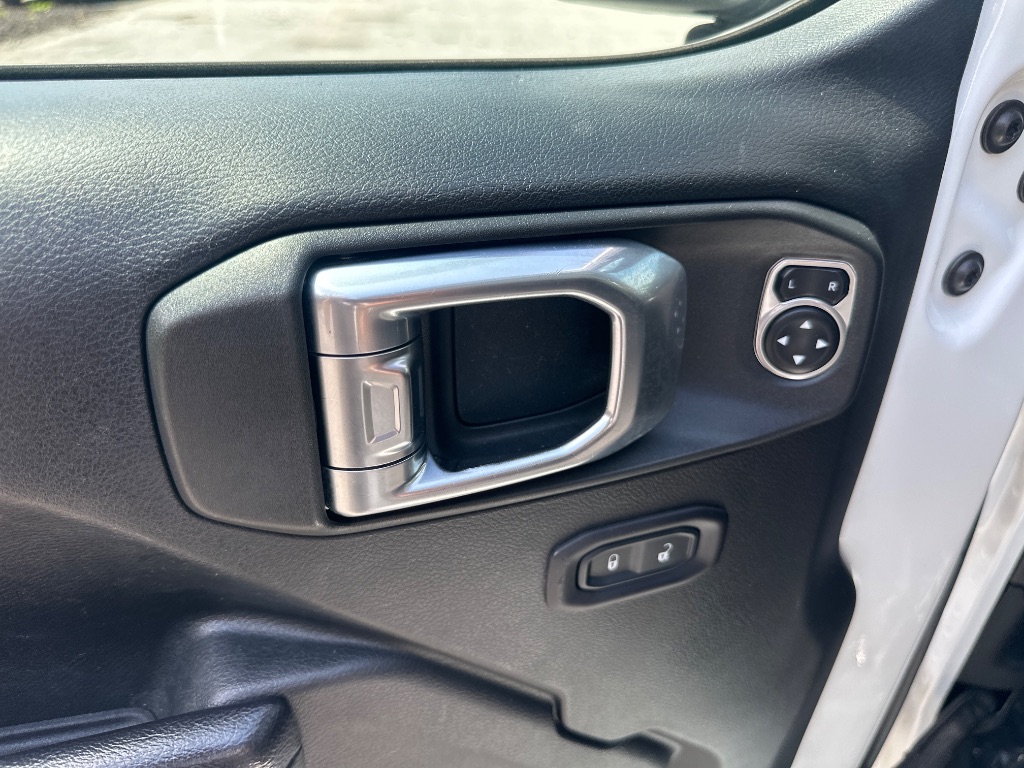 2018 Jeep Wrangler - $15,499