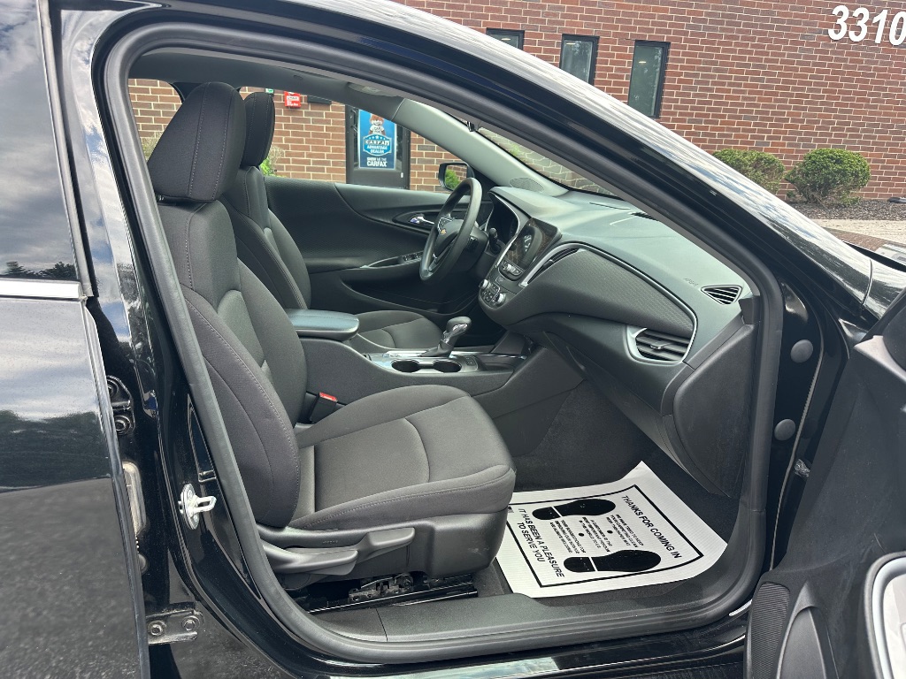 2024 Chevrolet Malibu - $13,499