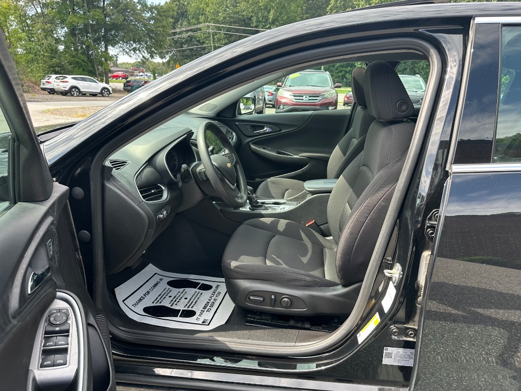 2024 Chevrolet Malibu - $13,499