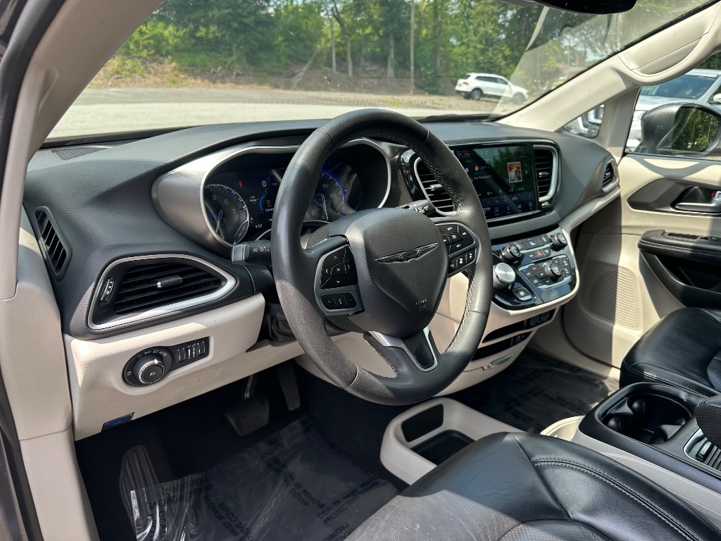 2022 Chrysler Pacifica - $15,999