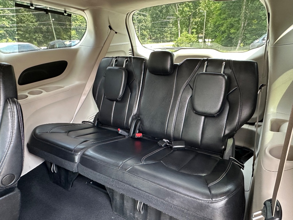 2022 Chrysler Pacifica - $15,999