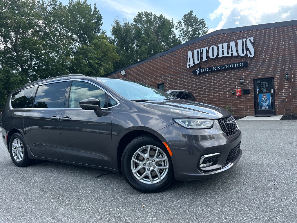 2022 Chrysler Pacifica - $15,999