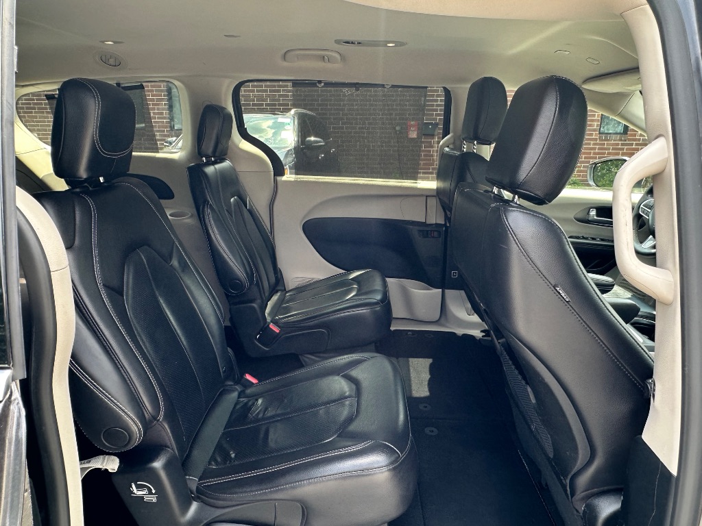 2022 Chrysler Pacifica - $15,999