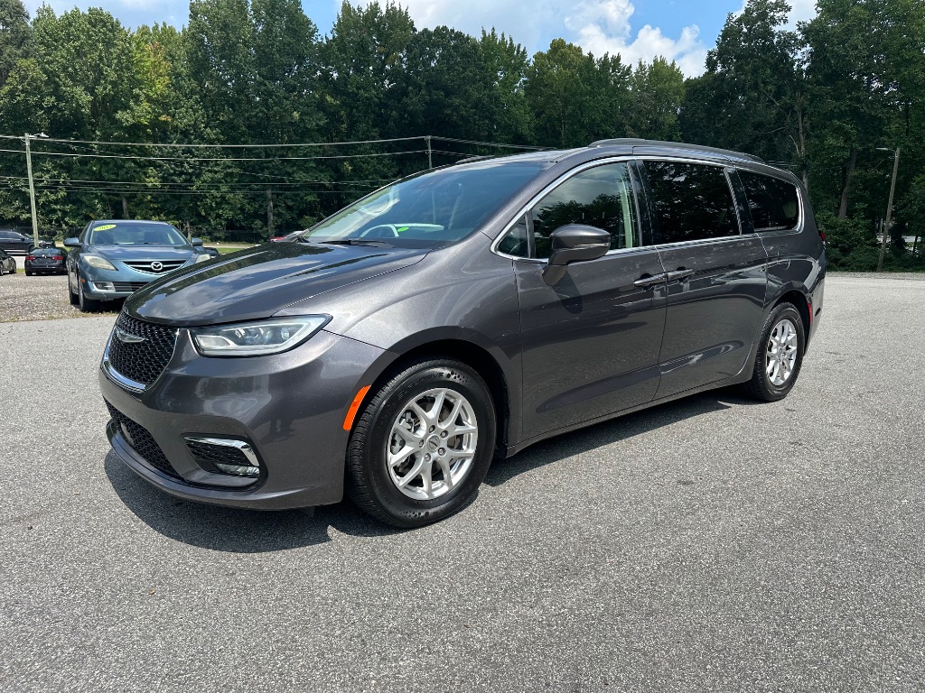2022 Chrysler Pacifica - $15,999