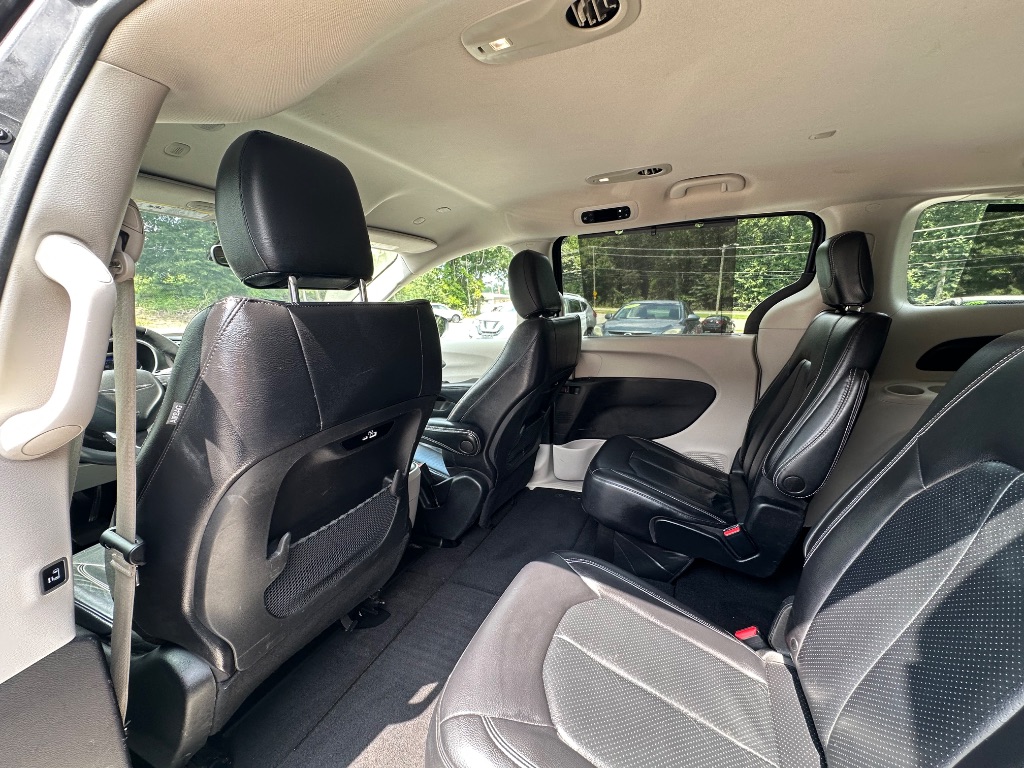 2022 Chrysler Pacifica - $15,999