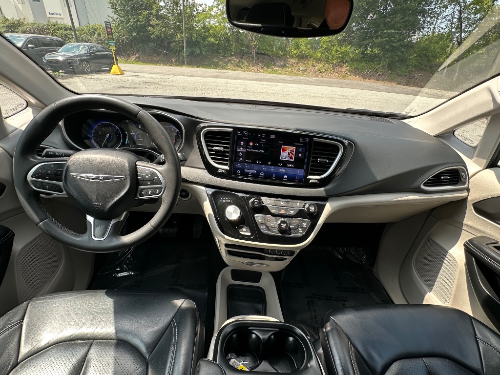 2022 Chrysler Pacifica - $15,999