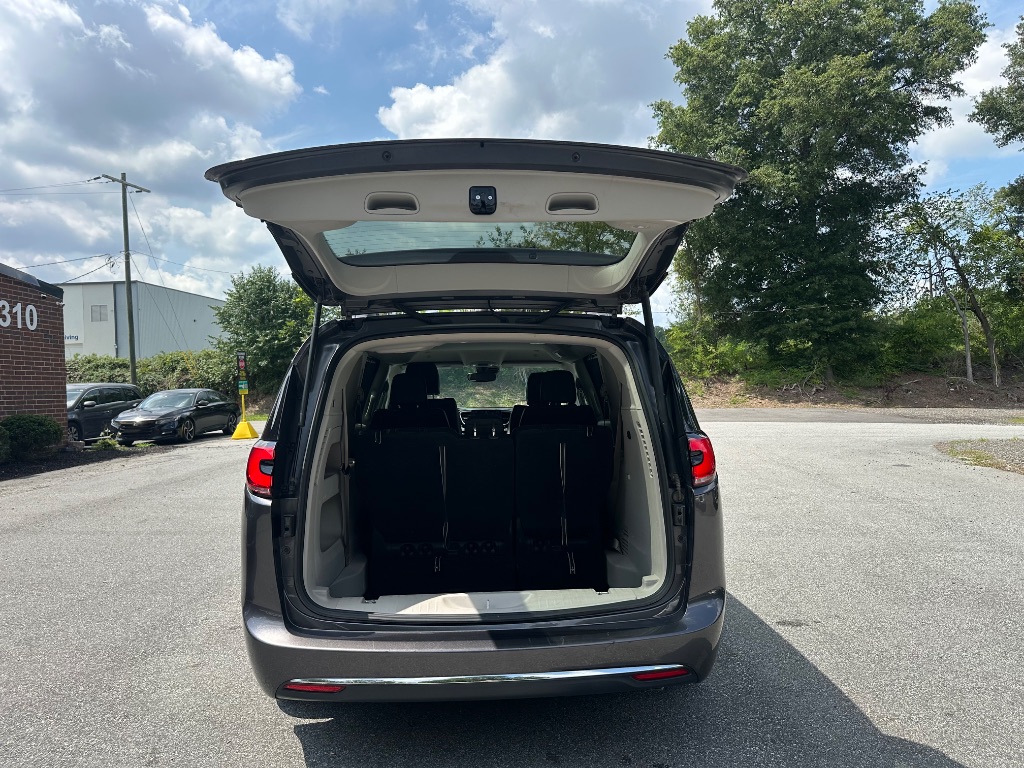 2022 Chrysler Pacifica - $15,999