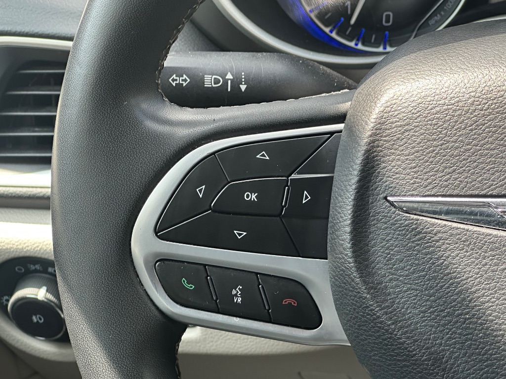 2022 Chrysler Pacifica - $15,999