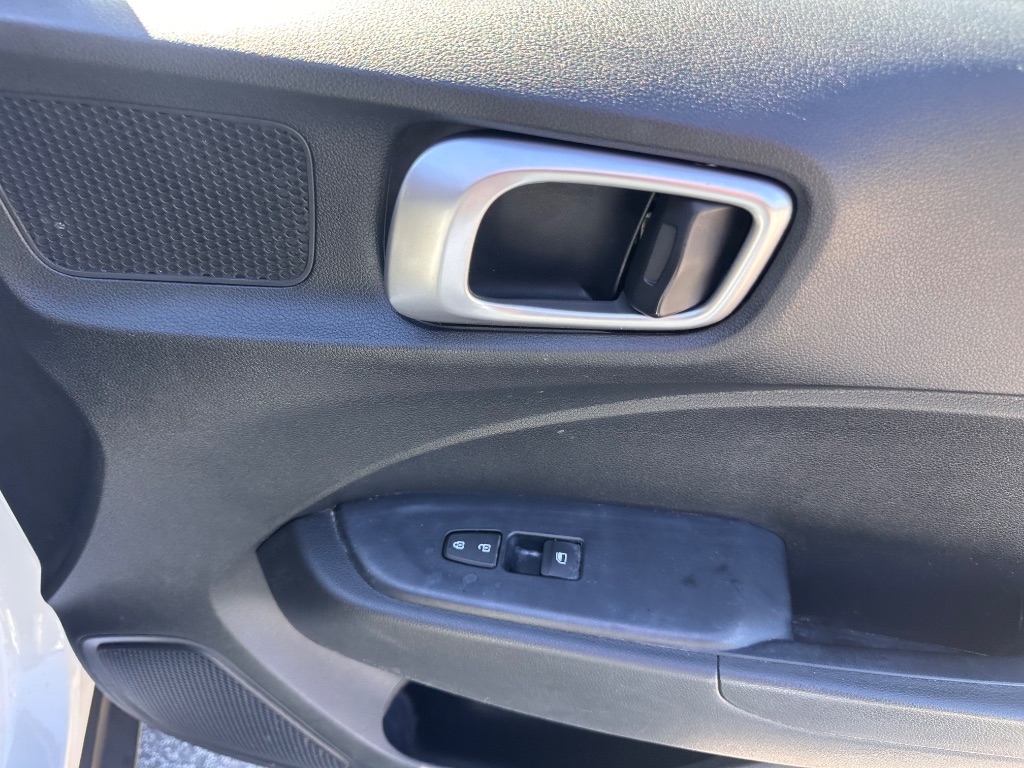 2021 Hyundai Venue - $10,999