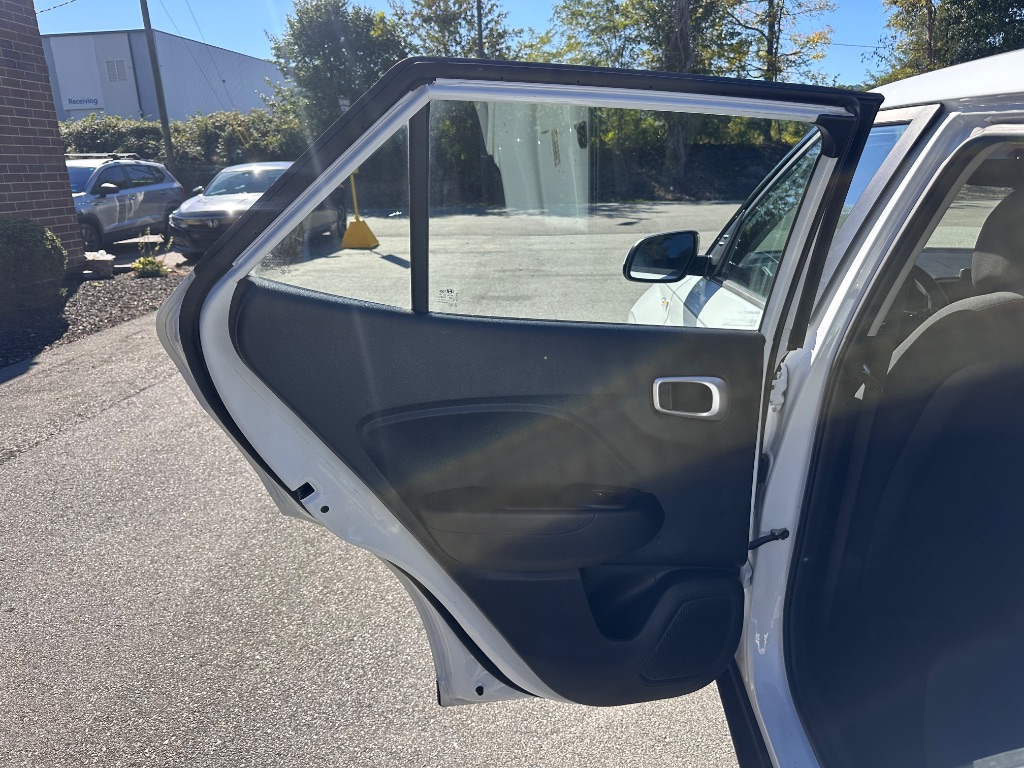 2021 Hyundai Venue - $10,999