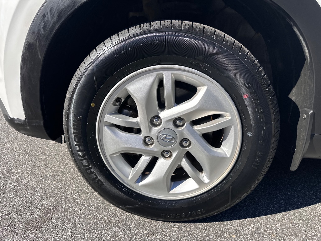 2021 Hyundai Venue - $10,999