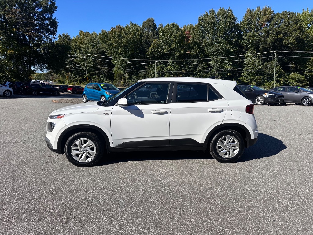 2021 Hyundai Venue - $10,999