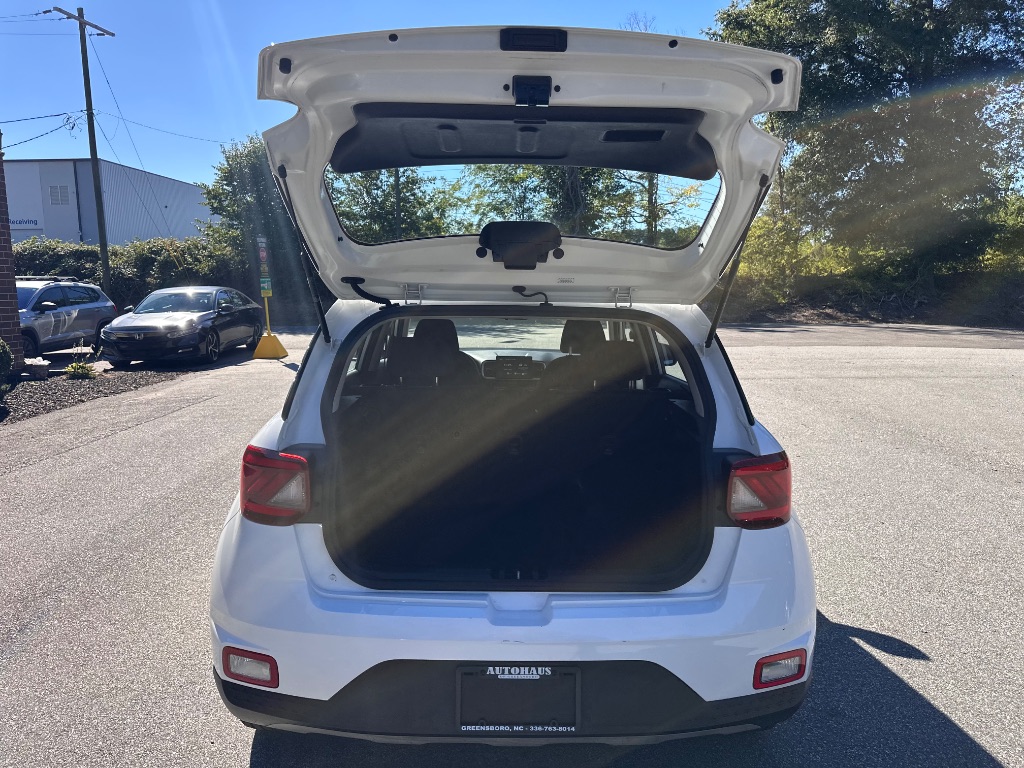 2021 Hyundai Venue - $10,999