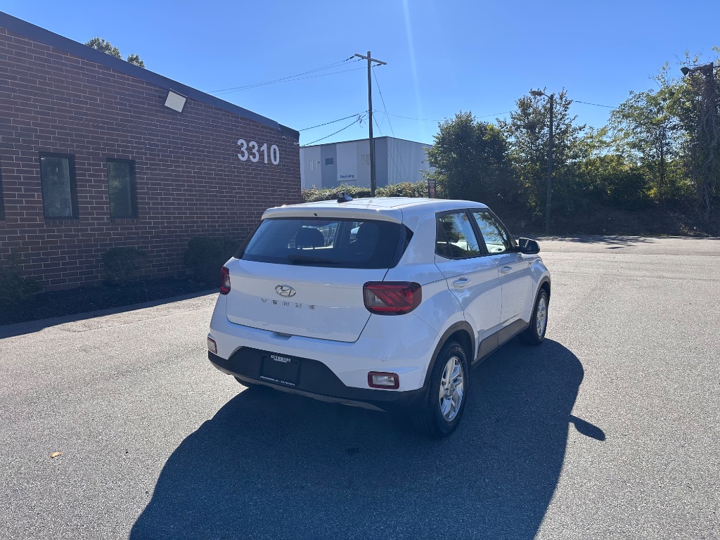 2021 Hyundai Venue - $10,999