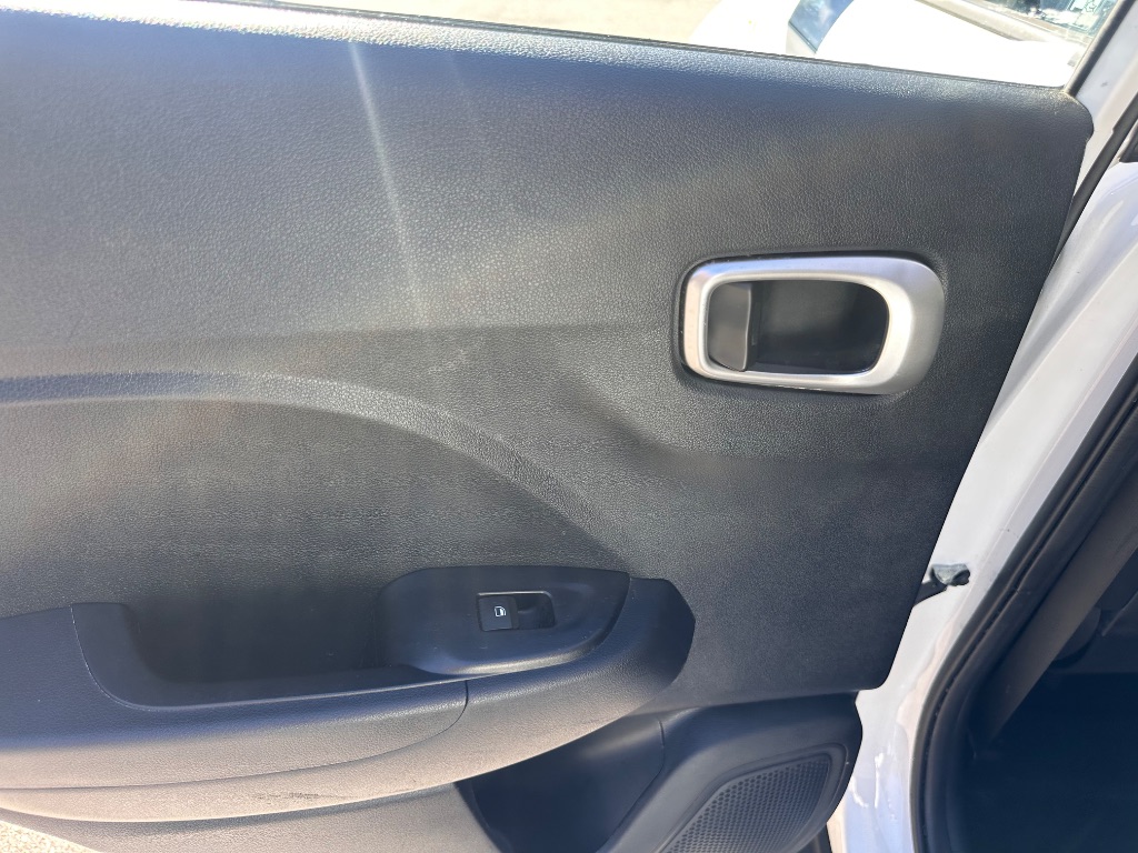2021 Hyundai Venue - $10,999