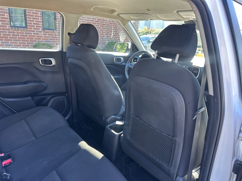2021 Hyundai Venue - $10,999