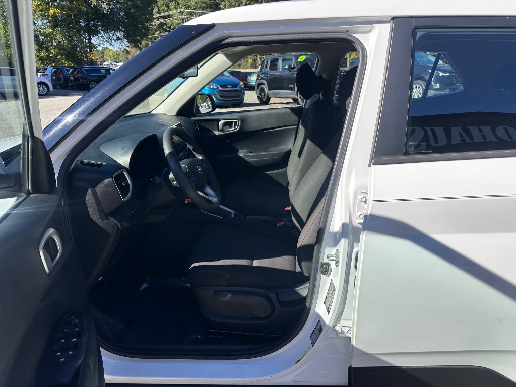 2021 Hyundai Venue - $10,999