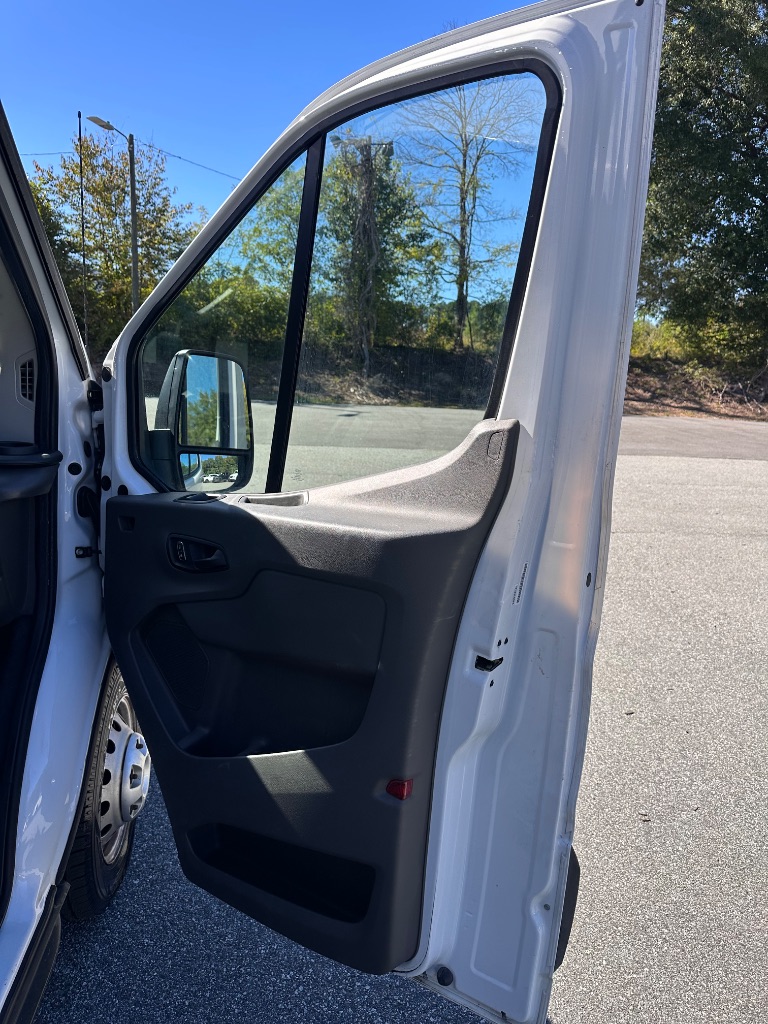 2022 Ford Transit - $29,999