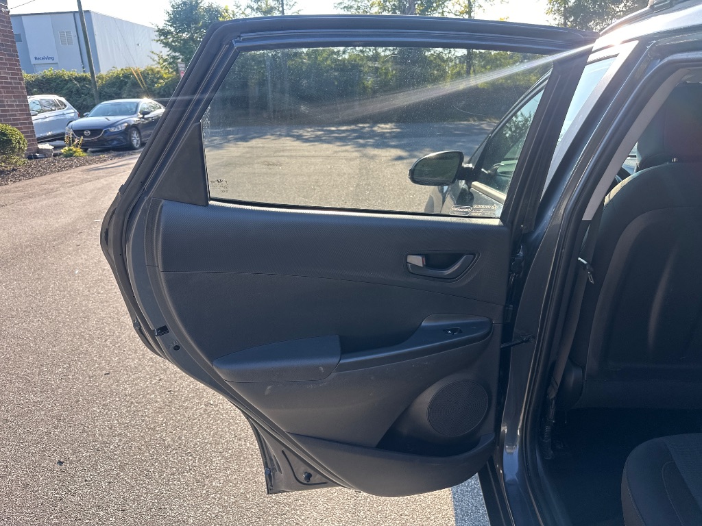 2022 Hyundai Kona - $11,499