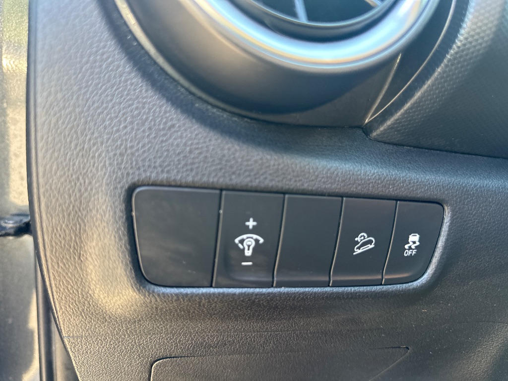 2022 Hyundai Kona - $11,499