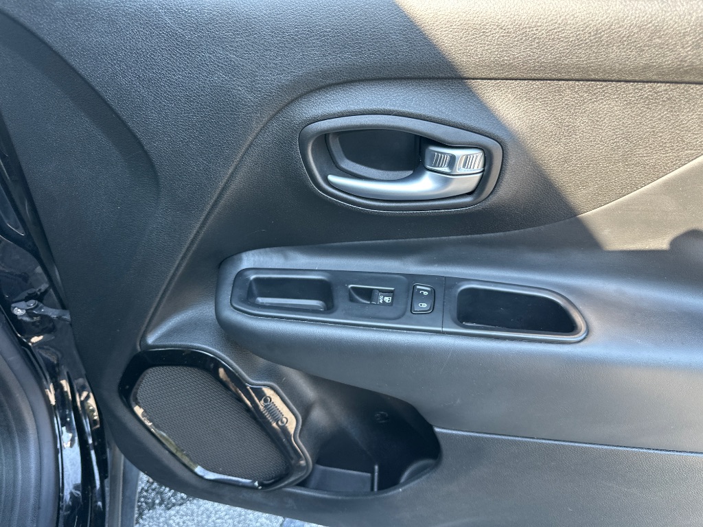2017 Jeep Renegade - $10,999