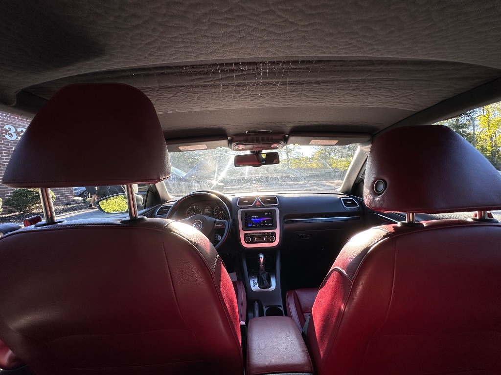 2012 Volkswagen Eos - $8,999