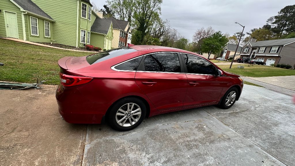 2016 Hyundai Sonata - $9,900