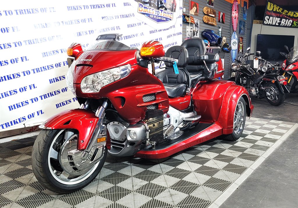 2010 Honda Goldwing GL1800 Road - $25,000