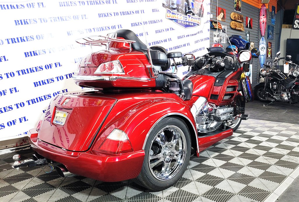 2010 Honda Goldwing GL1800 Road - $25,000