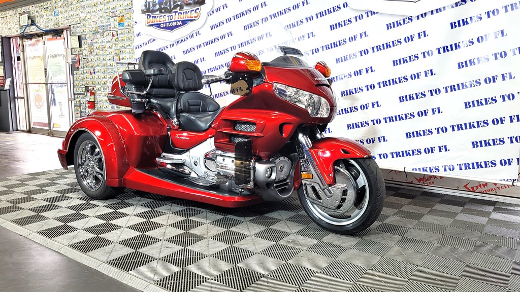 2010 Honda Goldwing GL1800 Road - $25,000