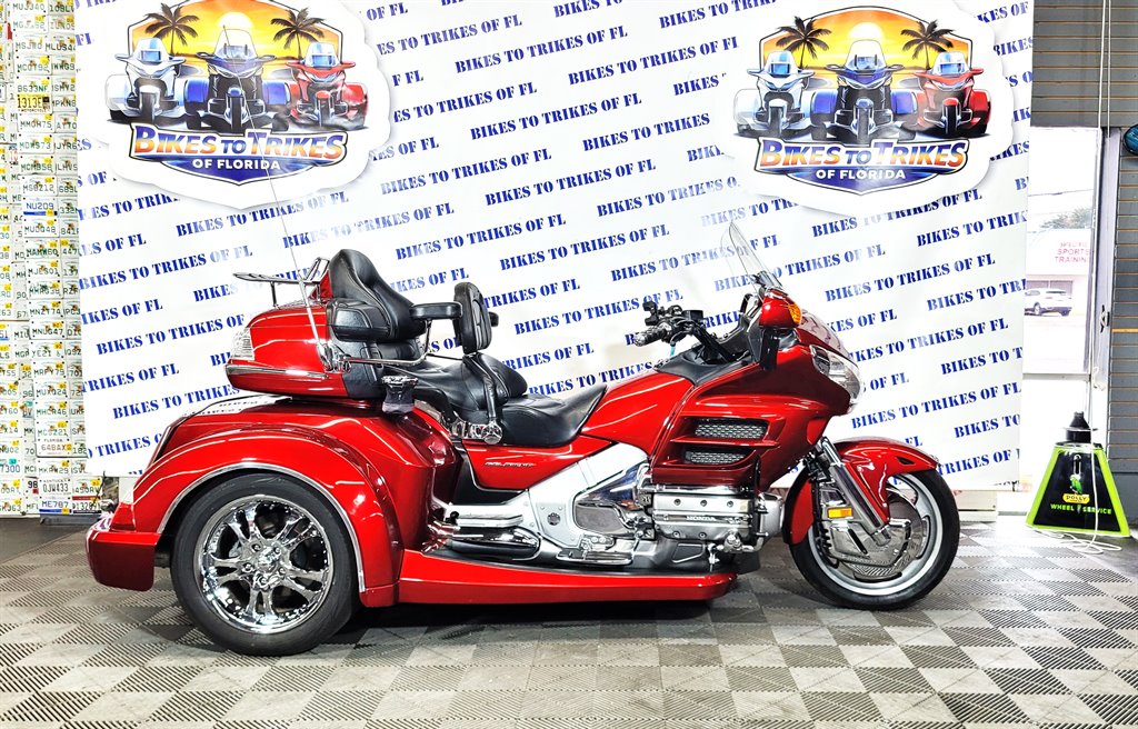 2010 Honda Goldwing GL1800 Road - $25,000