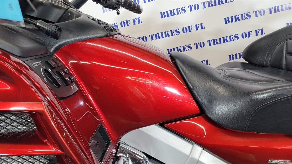 2010 Honda Goldwing GL1800 Road - $25,000