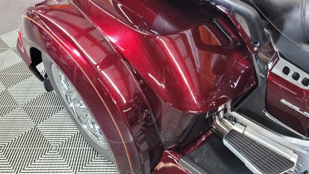 2008 Honda Gold Wing - $20,000