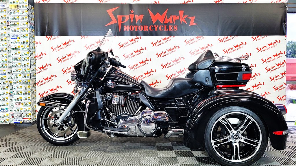 2011 Harley Davidson Ultra Classic Flhtcu - $23,000