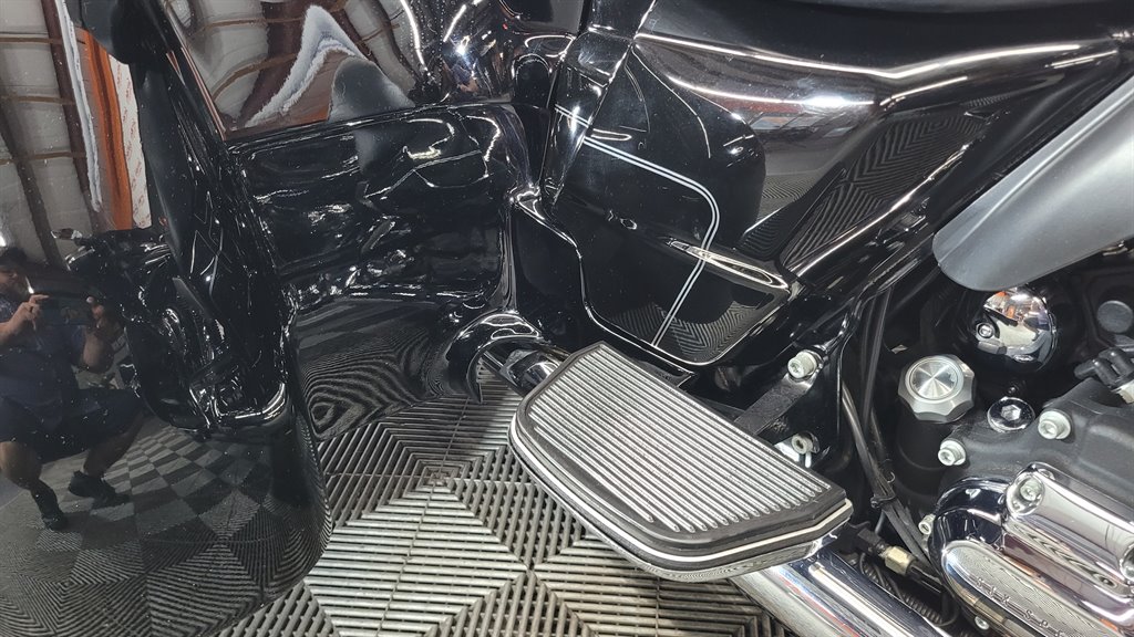 2011 Harley Davidson Ultra Classic Flhtcu - $23,000