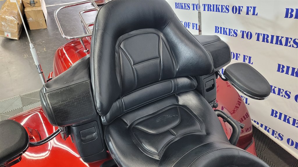 2010 Honda Gold Wing - $24,000