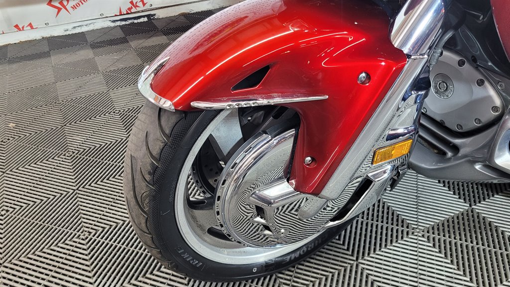 2010 Honda Gold Wing - $24,000